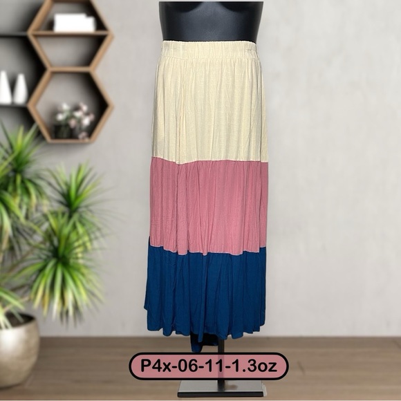 Plus Size Clothes - Picture 2 of 12